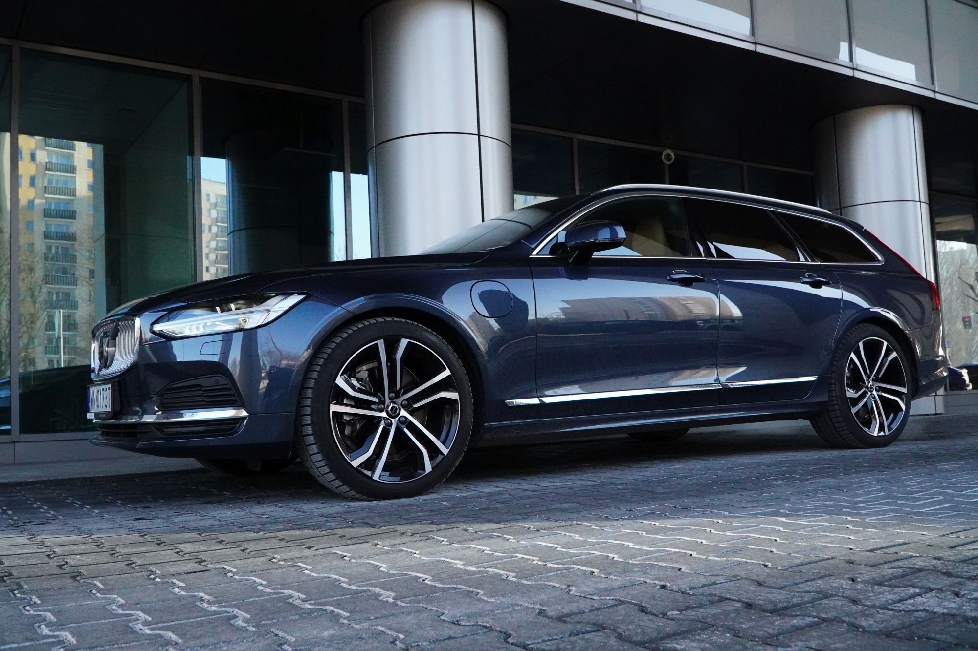 Volvo V90 T8 Recharge – TEST – kombi kompletne