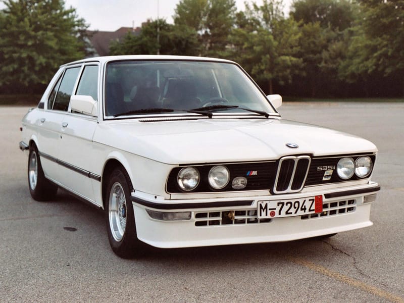 BMW Seria 5 E12 M5 Sedan